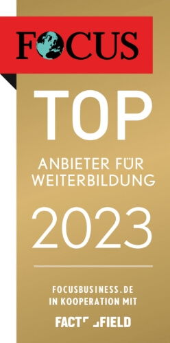 Goldfarbenes Auszeichnungssiegel von FOCUS mit der Aufschrift „TOP Anbieter für Weiterbildung 2023“; unten der Hinweis auf focusbusiness.de in Kooperation mit FactField.